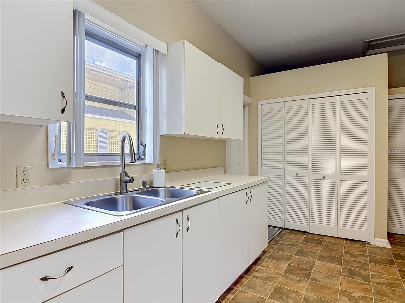224 S SALISBURY AVE, DELAND, FL — photo 13