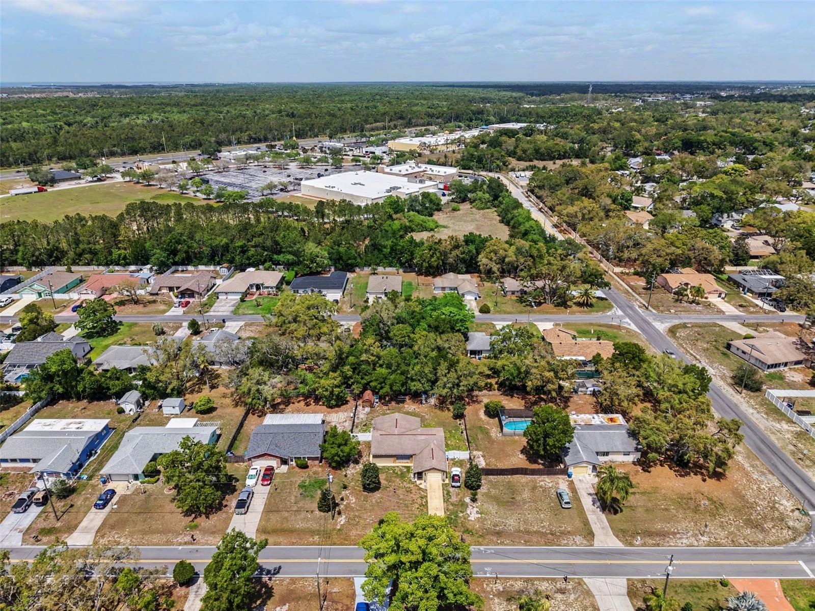 6084 PIEDMONT DR, SPRING HILL, FL — photo 10