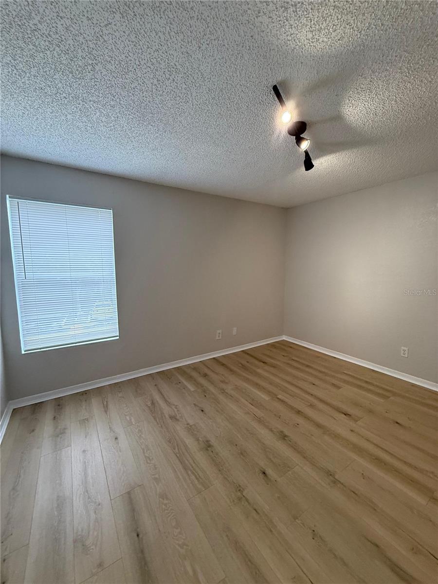 5160 CONROY RD #21, ORLANDO, FL — photo 29