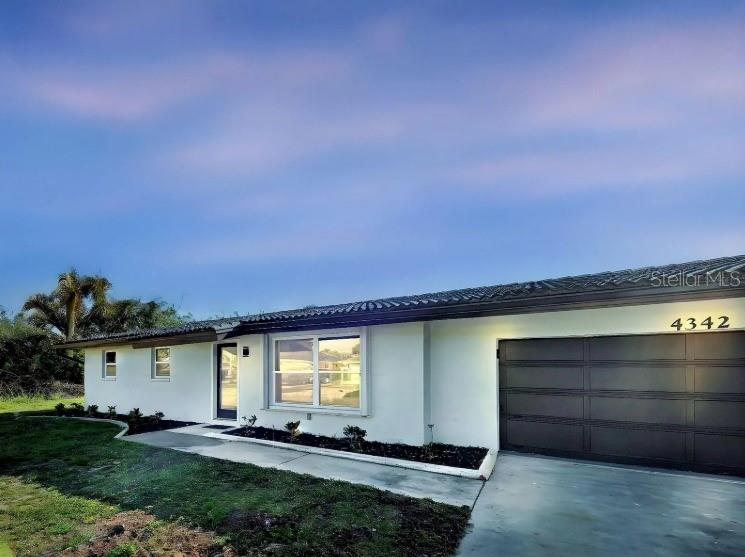 4342 EWING CIR, PORT CHARLOTTE, FL