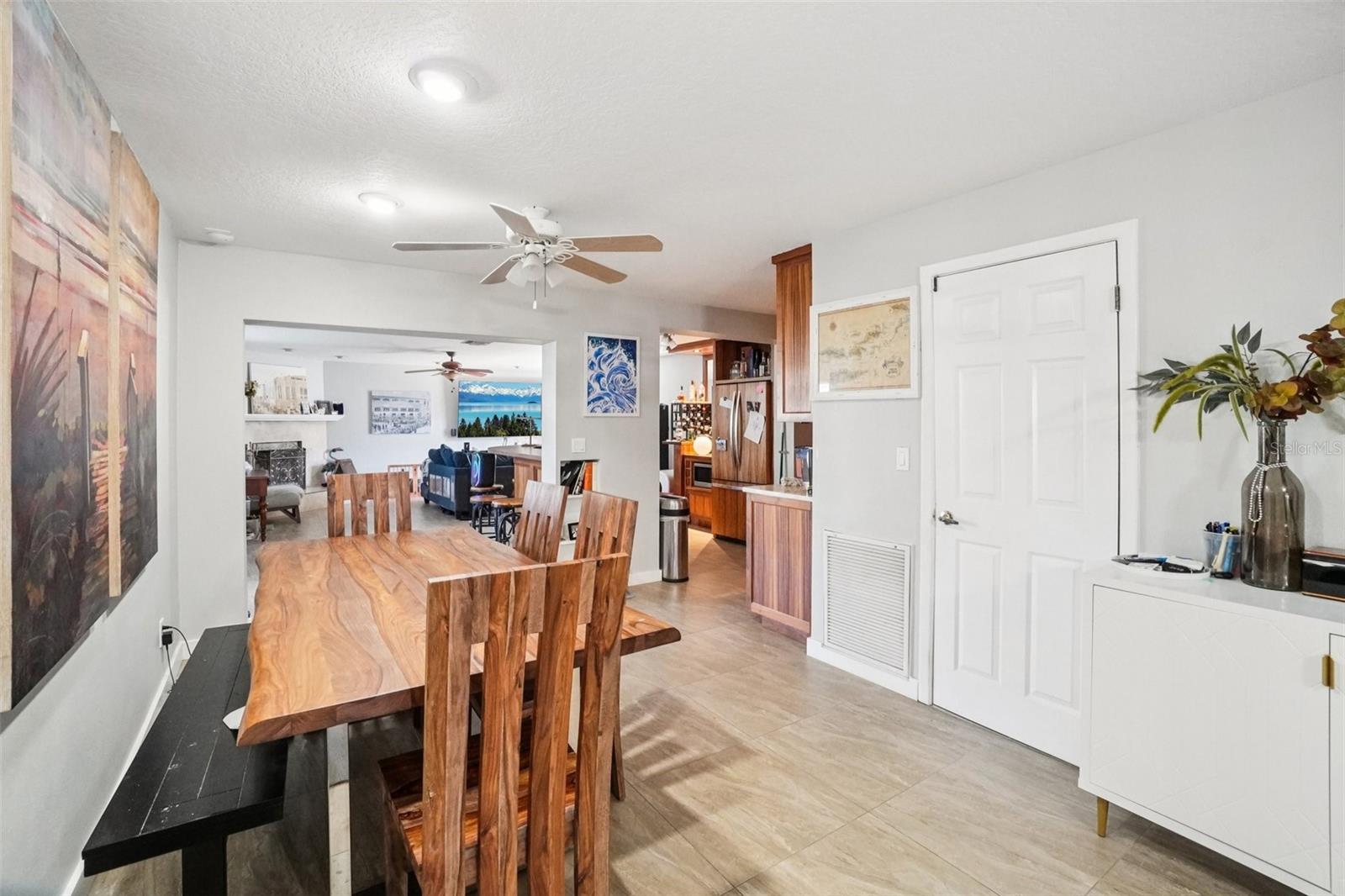 162 SE LINCOLN CIR N, ST PETERSBURG, FL — photo 16