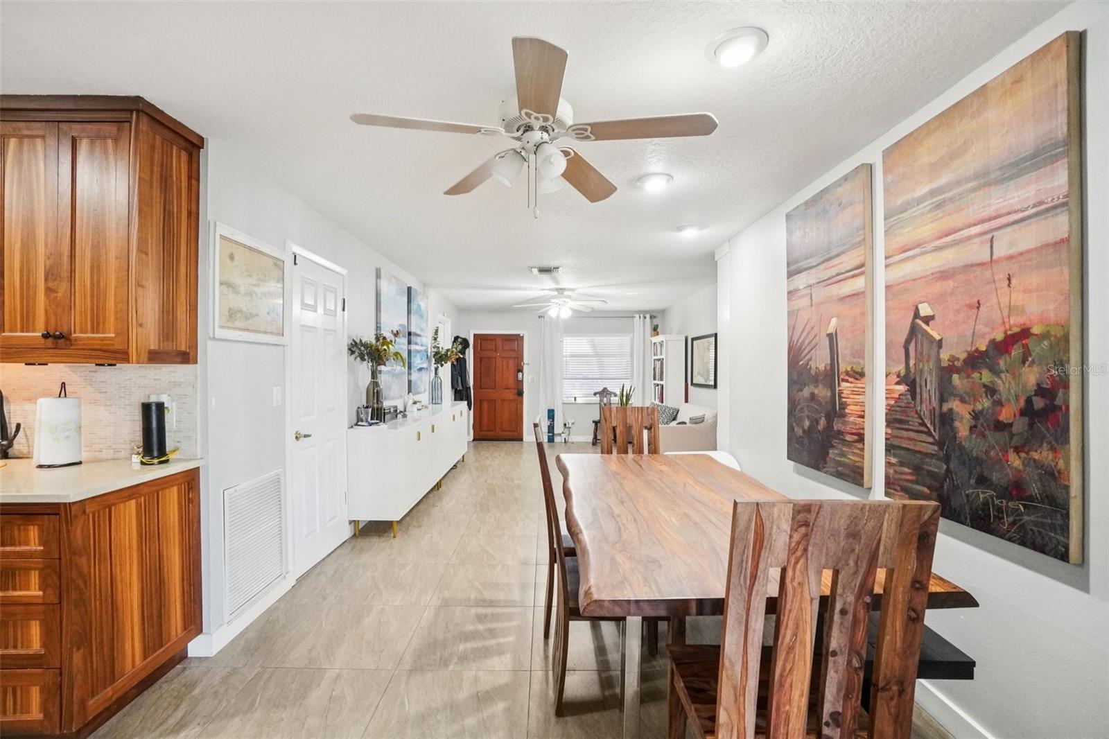 162 SE LINCOLN CIR N, ST PETERSBURG, FL — photo 21