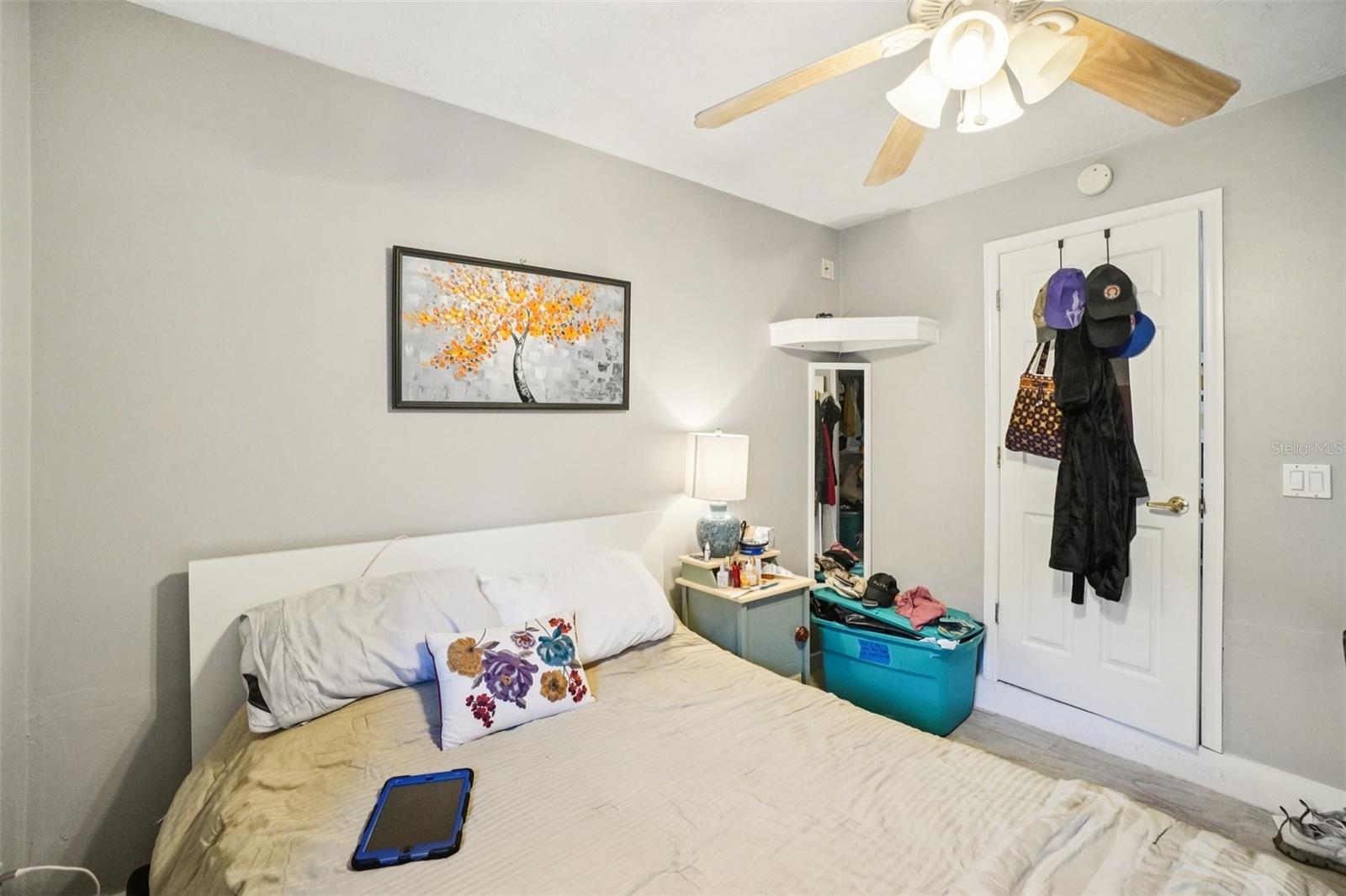 162 SE LINCOLN CIR N, ST PETERSBURG, FL — photo 51