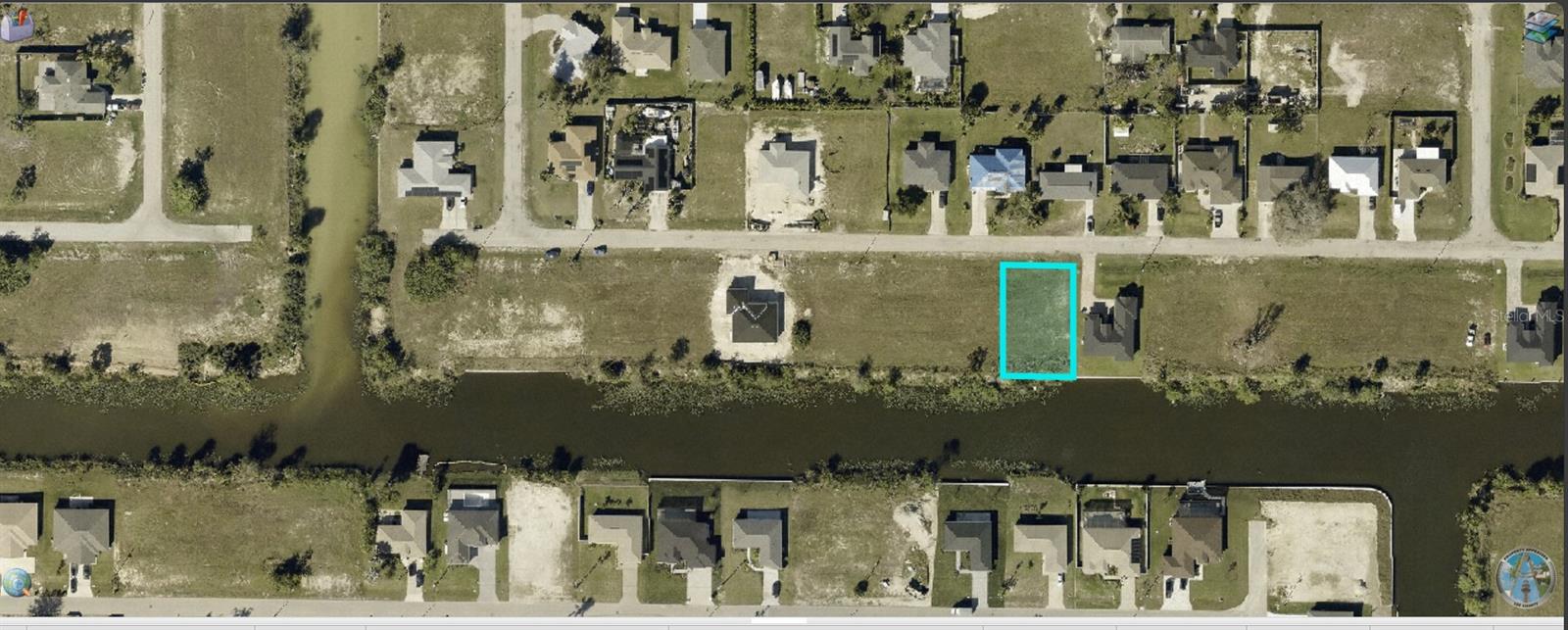 934 NE 12TH ST, CAPE CORAL, FL — photo 4