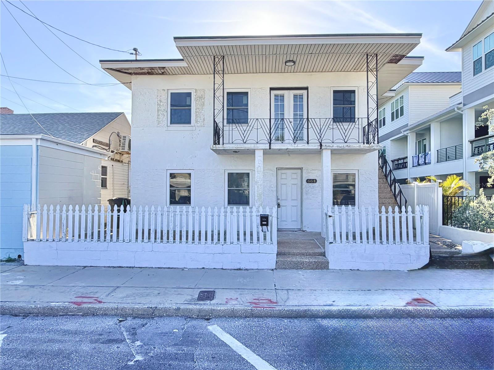 664 MANDALAY AVE, CLEARWATER BEACH, FL