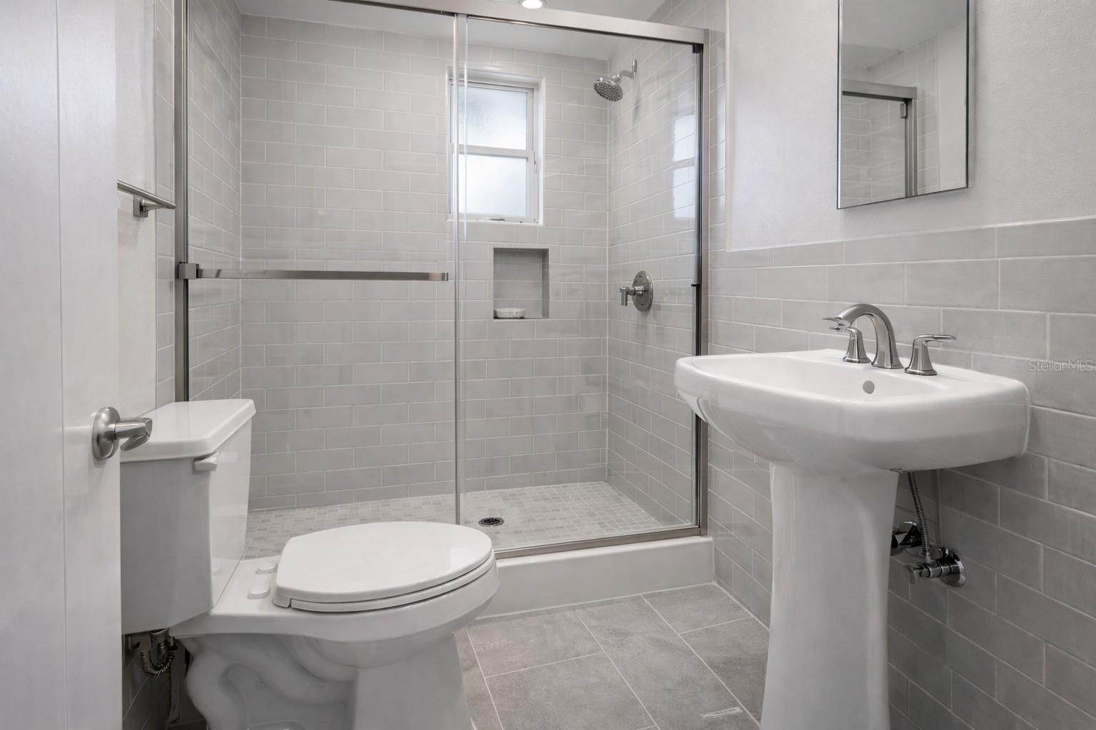 664 MANDALAY AVE, CLEARWATER BEACH, FL — photo 37