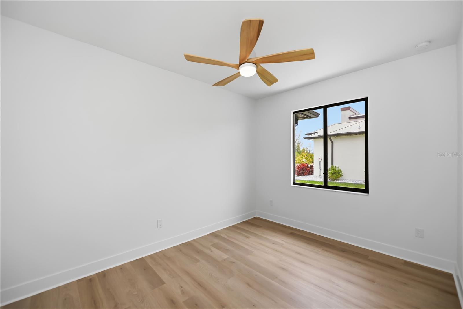 16692 LIGGETT CIR, PORT CHARLOTTE, FL — photo 29