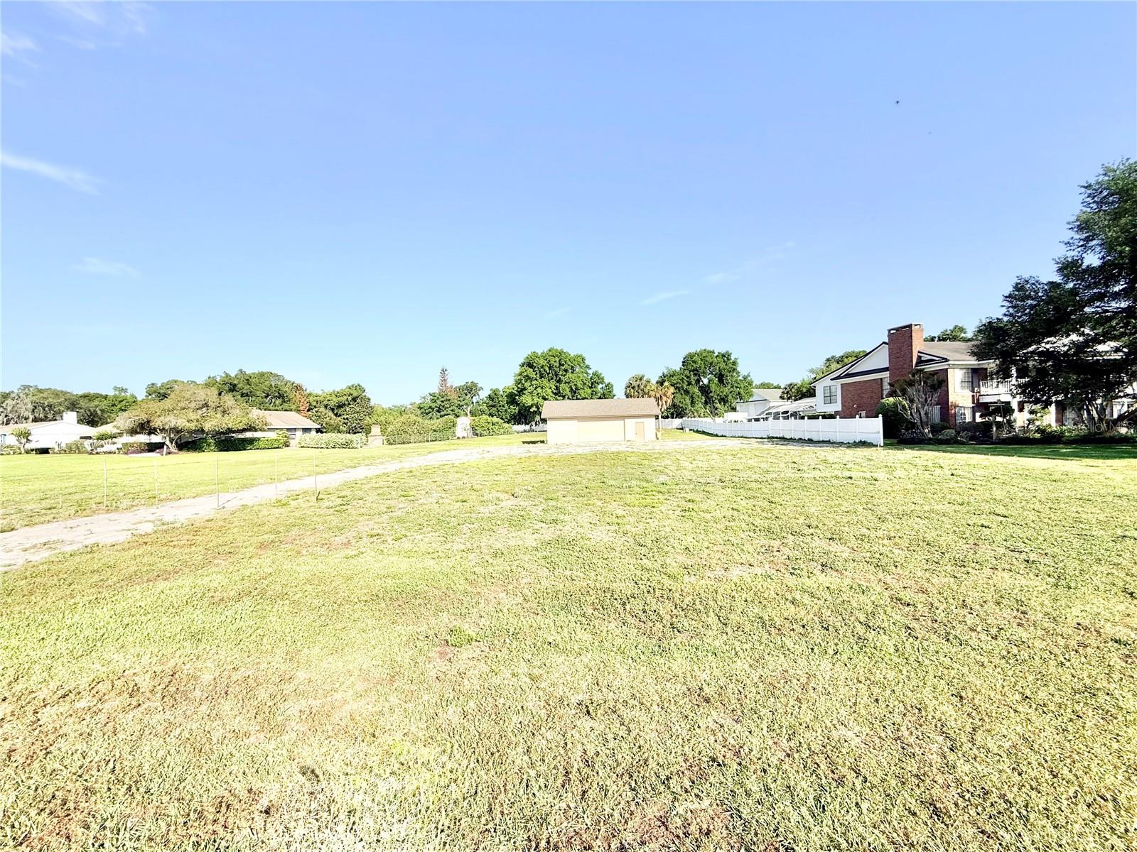 3155 LAKESHORE DR, MOUNT DORA, FL — photo 17