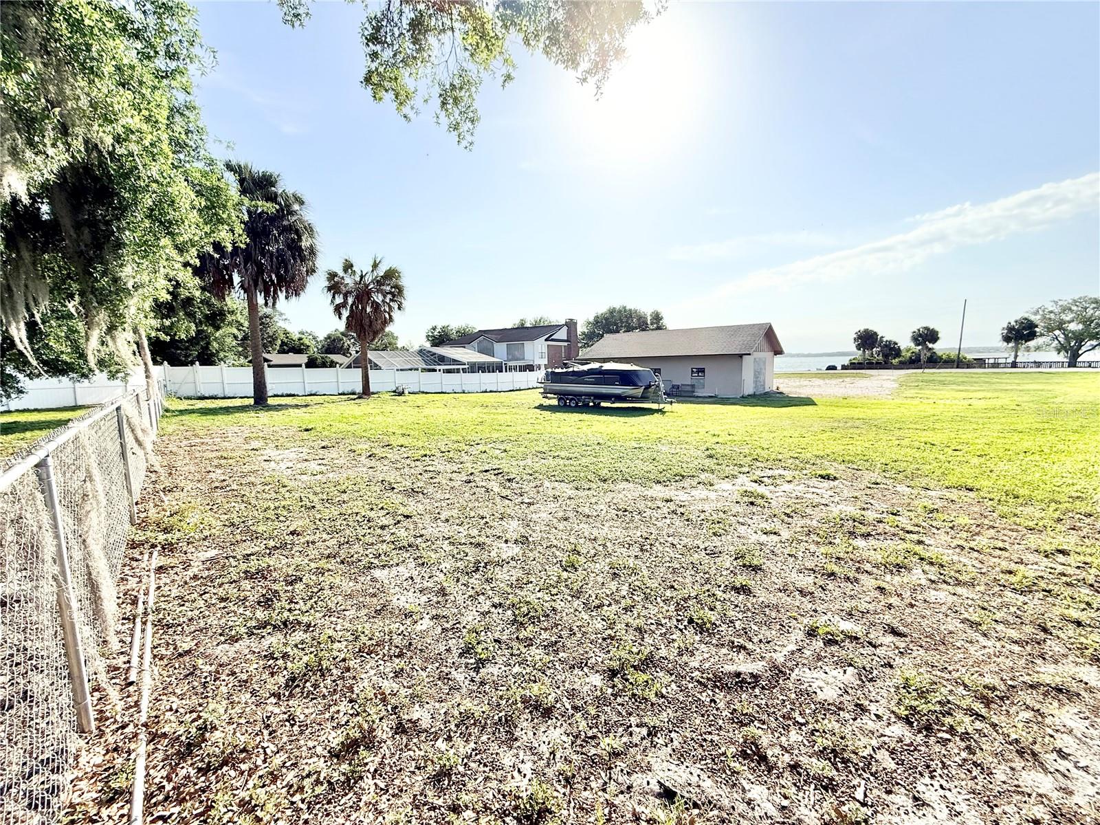 3155 LAKESHORE DR, MOUNT DORA, FL — photo 60
