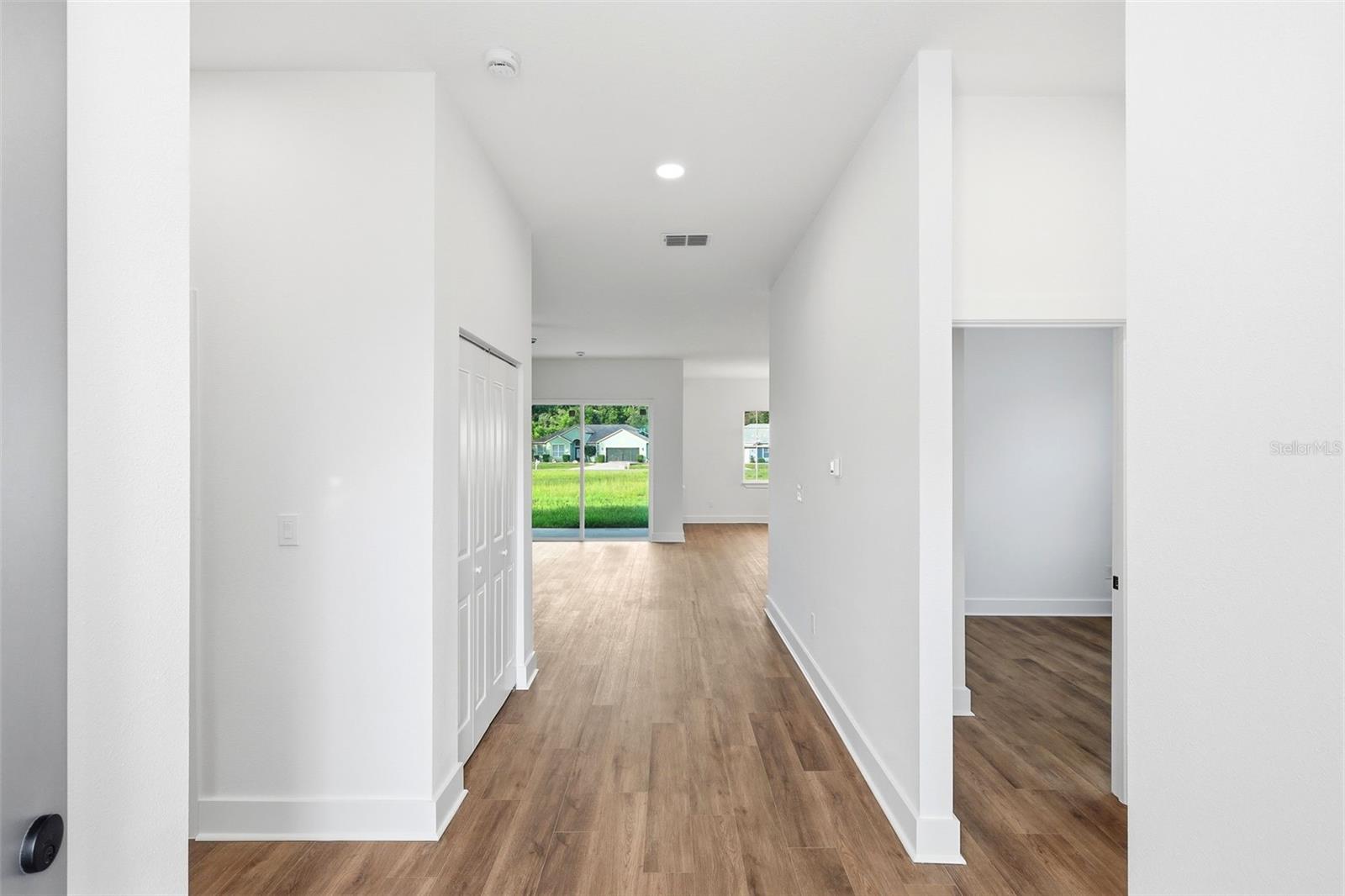162 W ROMANY LOOP, BEVERLY HILLS, FL — photo 4