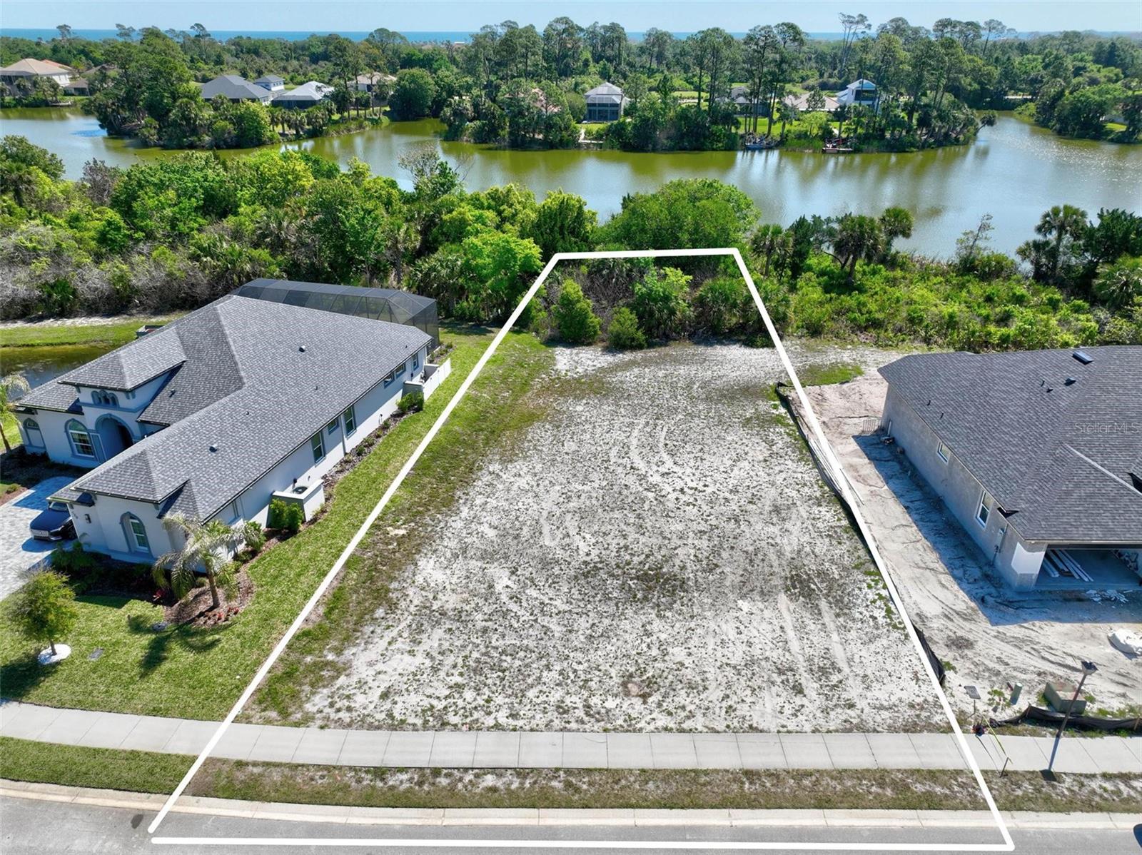 128 N LAKEWALK DR, PALM COAST, FL