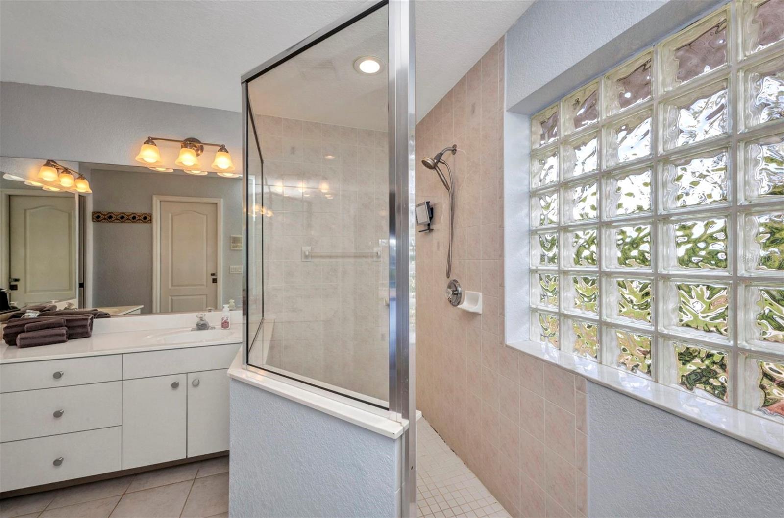 9582 ARSIPE CIR, PORT CHARLOTTE, FL — photo 21