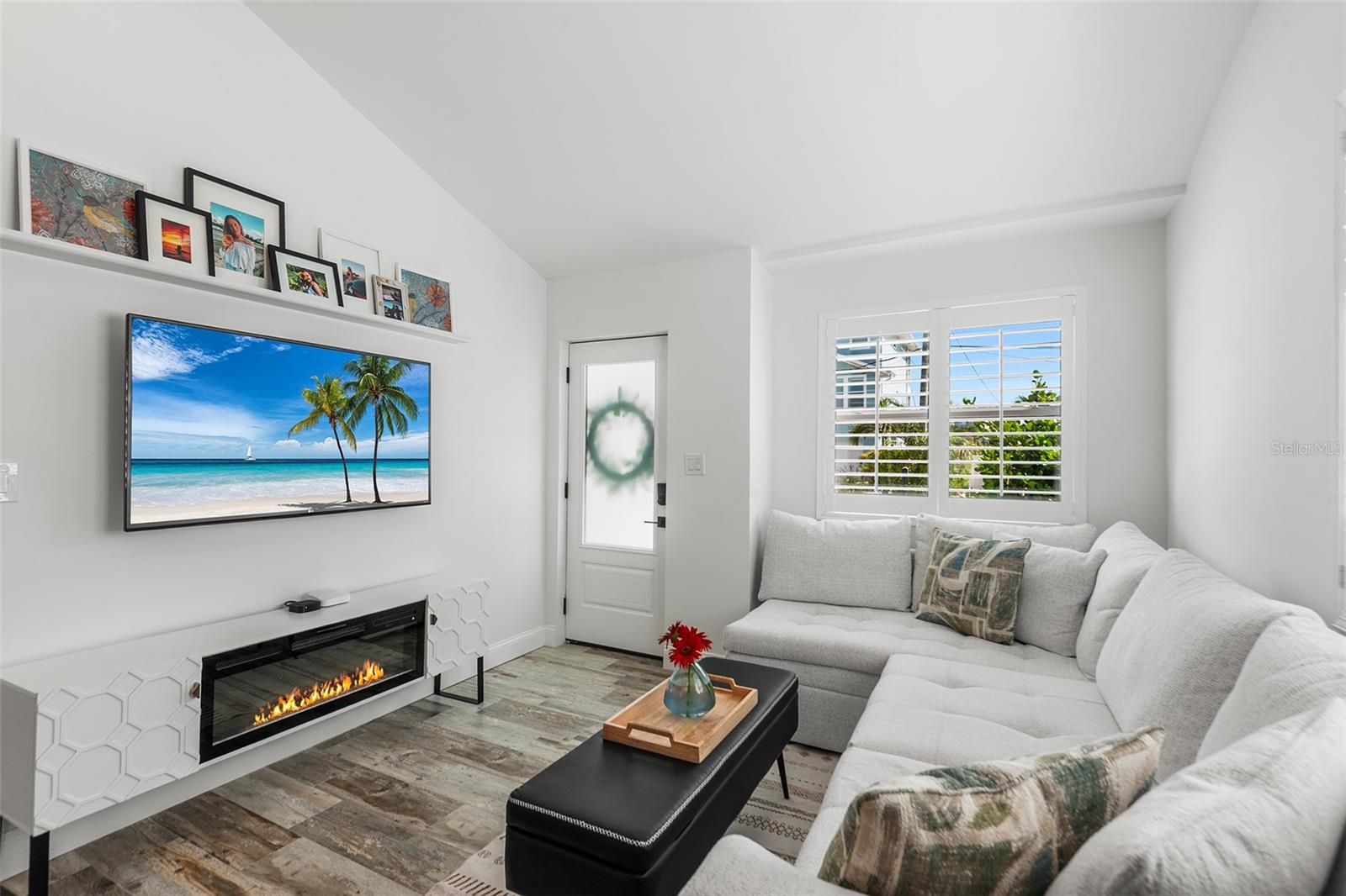 14024 N BAYSHORE DR, MADEIRA BEACH, FL — photo 6