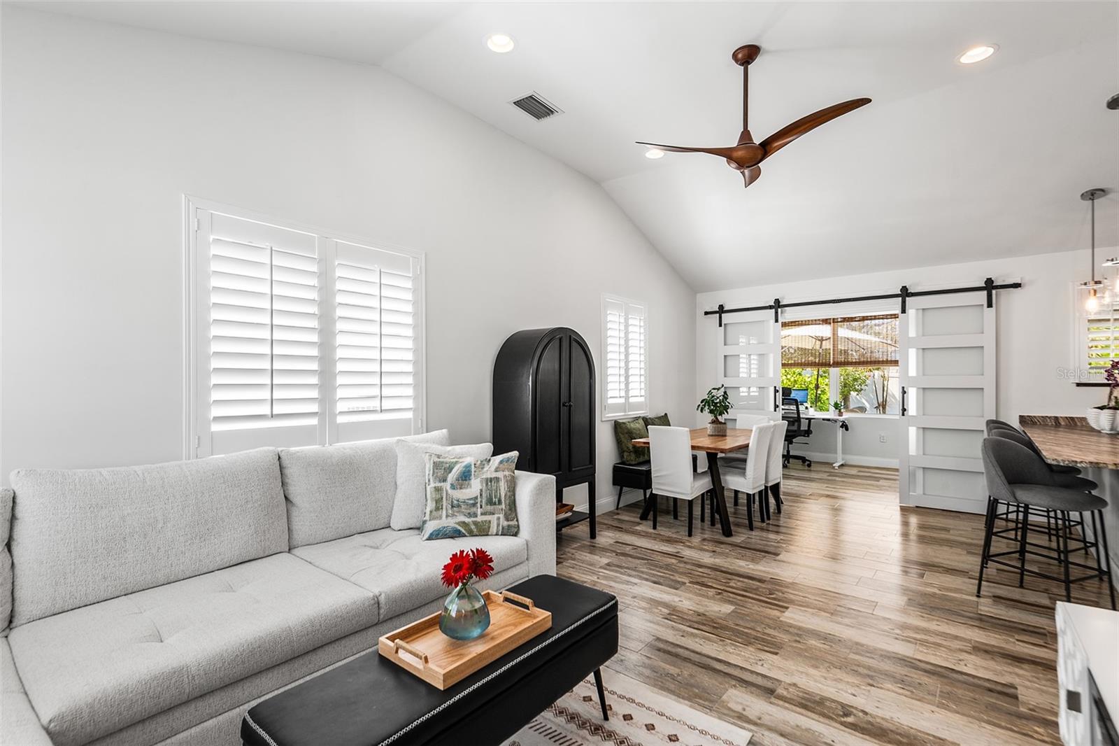14024 N BAYSHORE DR, MADEIRA BEACH, FL — photo 8