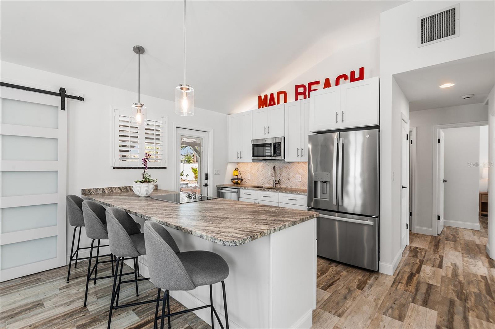 14024 N BAYSHORE DR, MADEIRA BEACH, FL — photo 18