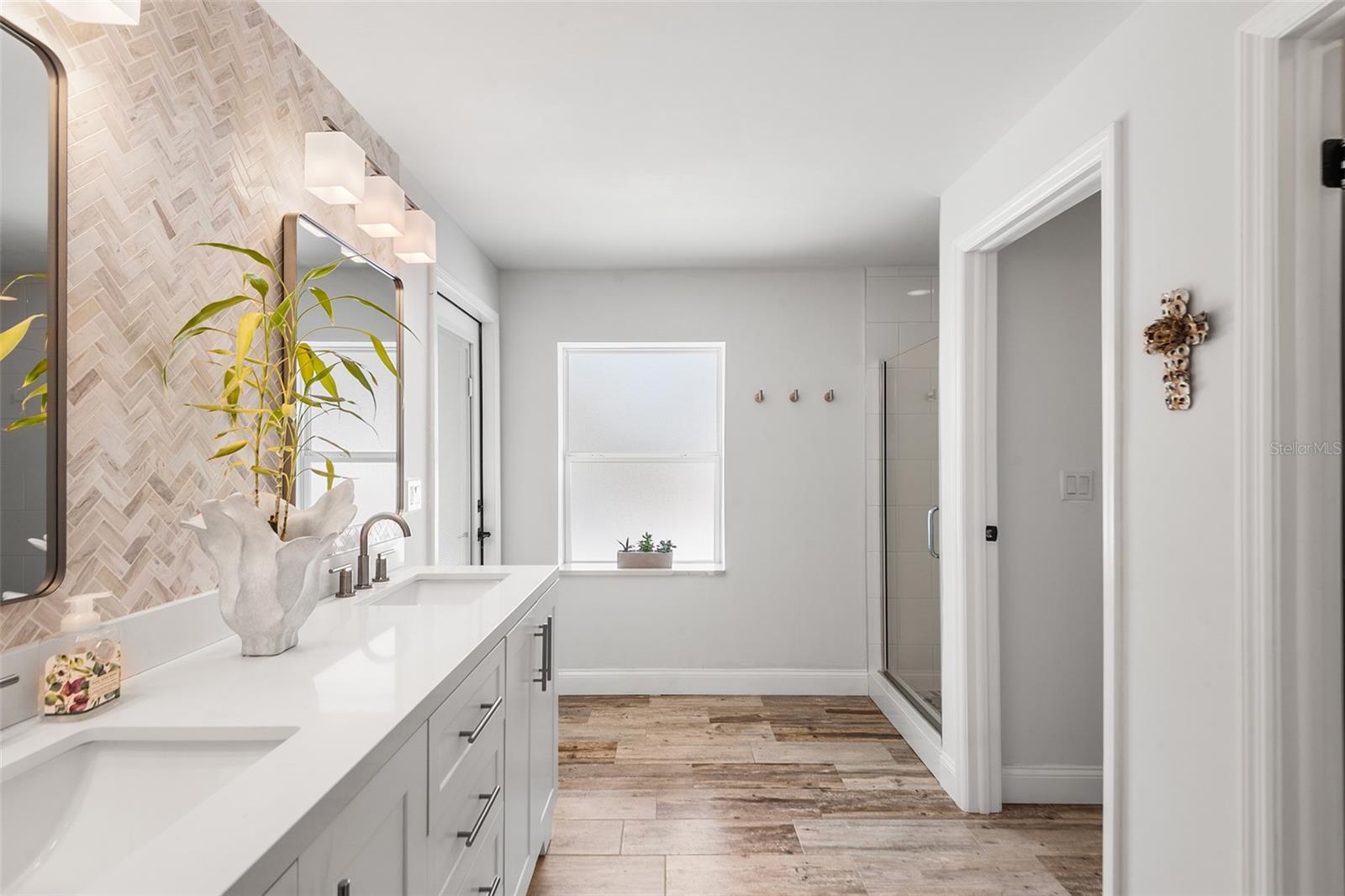 14024 N BAYSHORE DR, MADEIRA BEACH, FL — photo 24