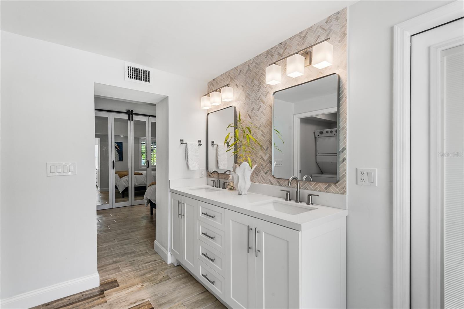 14024 N BAYSHORE DR, MADEIRA BEACH, FL — photo 25