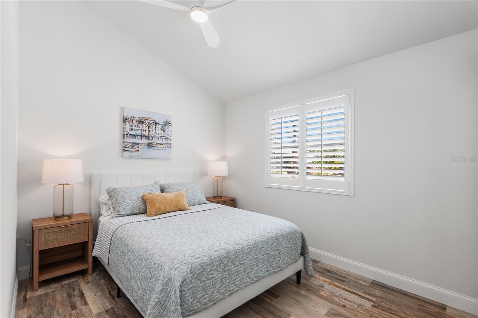 14024 N BAYSHORE DR, MADEIRA BEACH, FL — photo 32