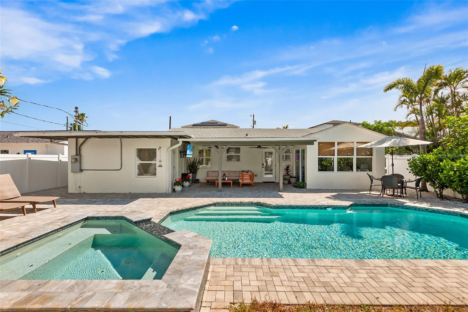 14024 N BAYSHORE DR, MADEIRA BEACH, FL