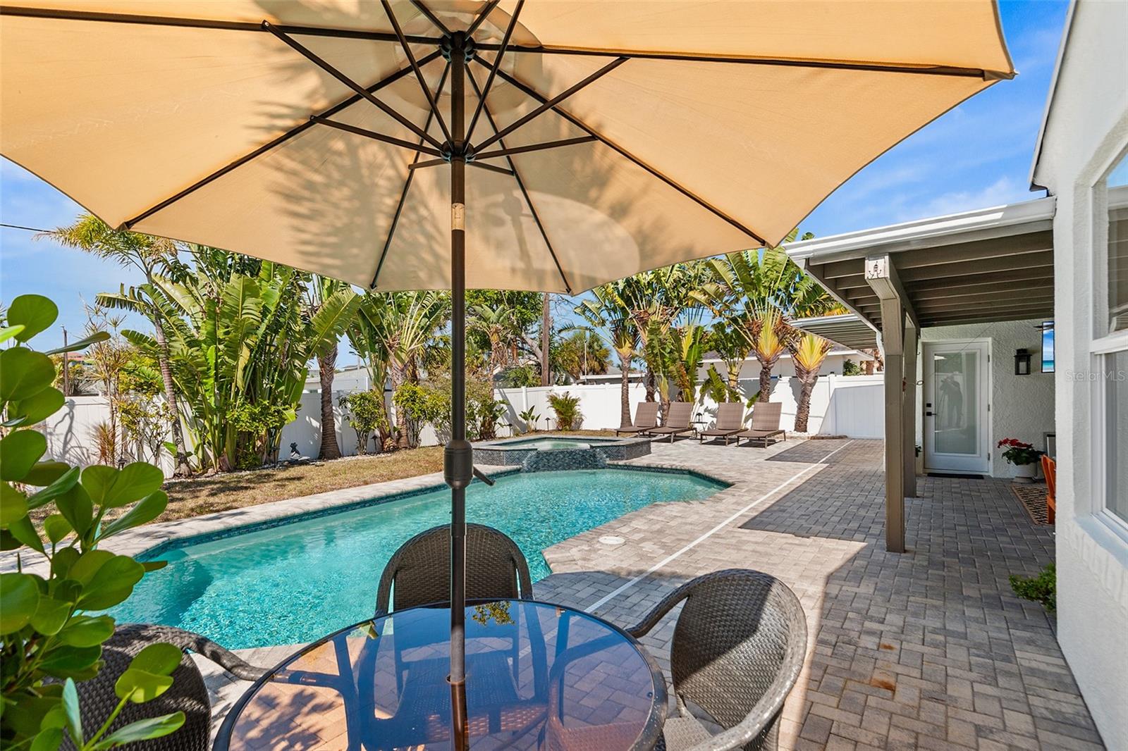 14024 N BAYSHORE DR, MADEIRA BEACH, FL — photo 36