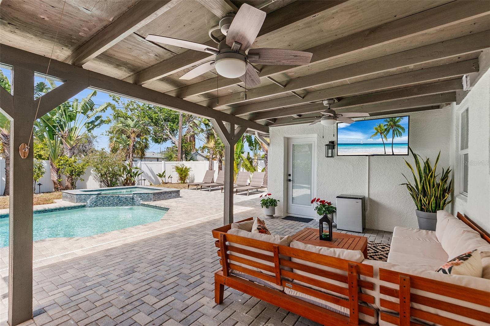 14024 N BAYSHORE DR, MADEIRA BEACH, FL — photo 41