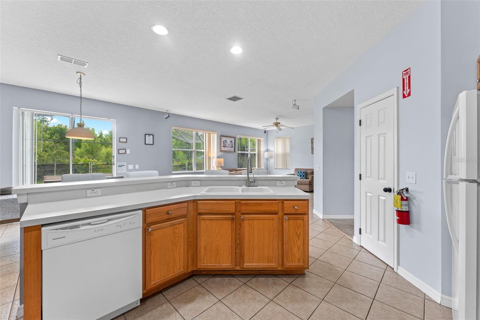 213 WILLOW VIEW DR, DAVENPORT, FL — photo 11