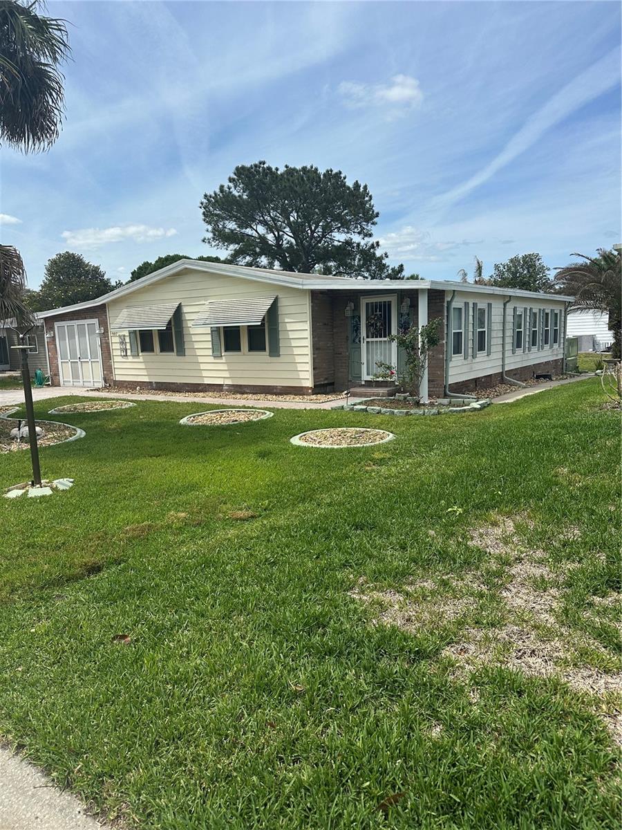 907 ORCHID ST, LADY LAKE, FL