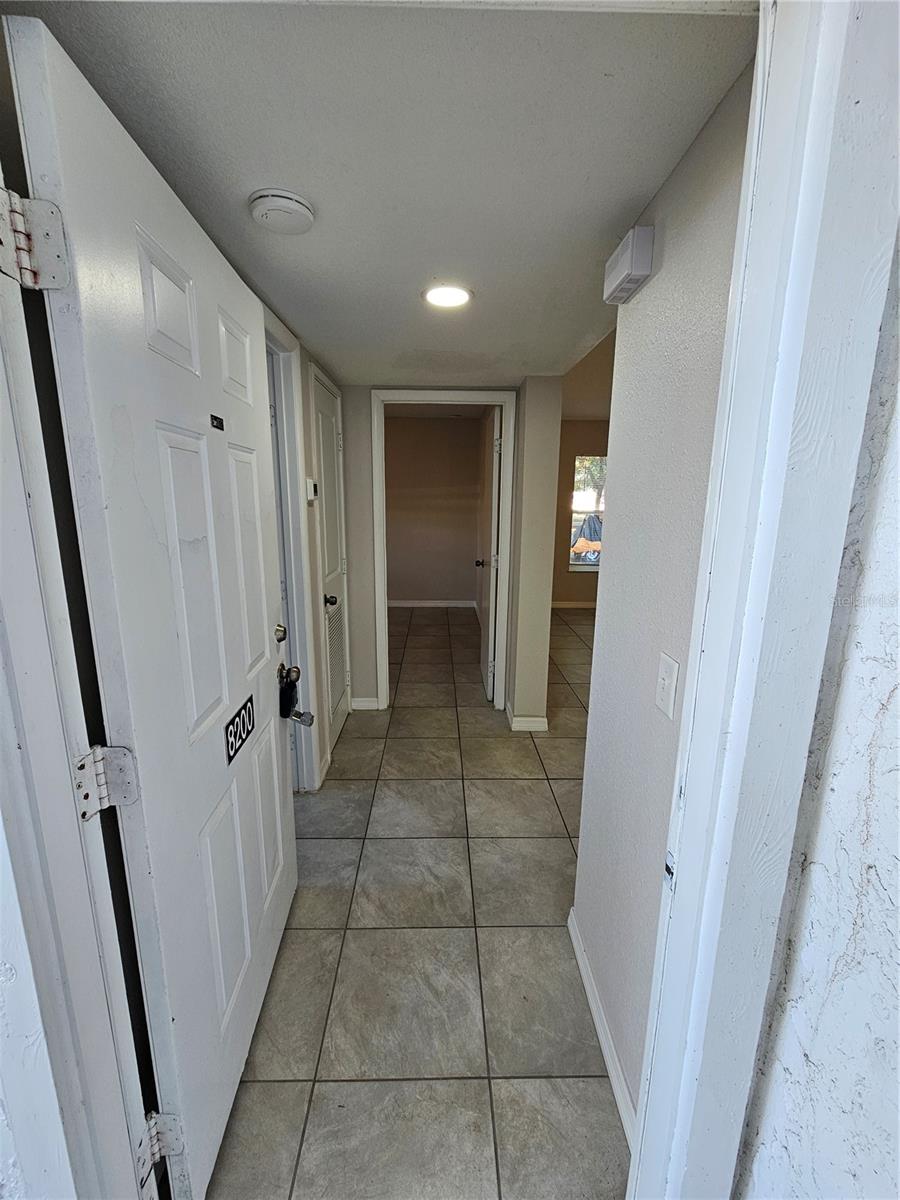 8200 FAIRWAYS CIR #B102, OCALA, FL — photo 2