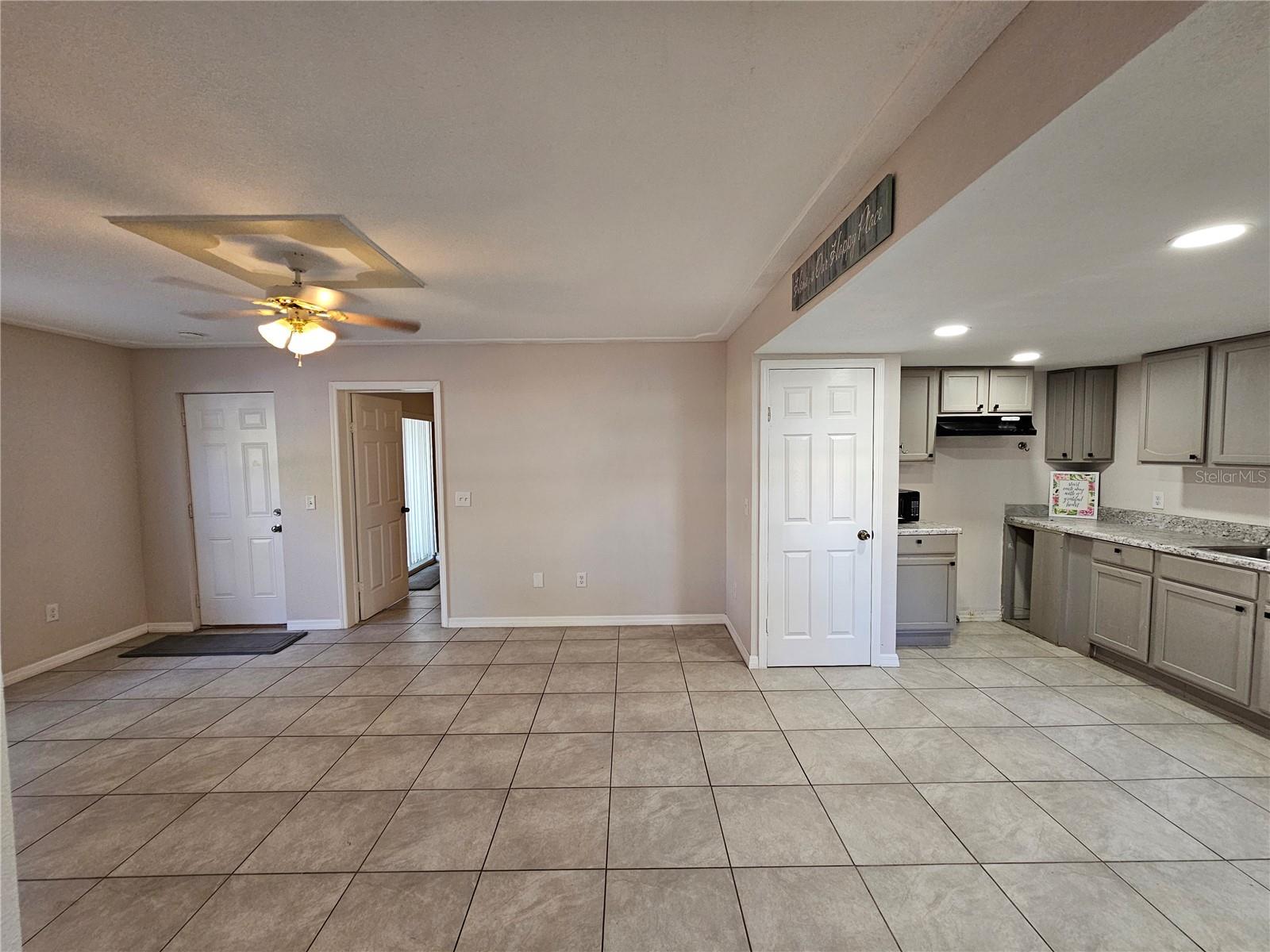 8200 FAIRWAYS CIR #B102, OCALA, FL — photo 6