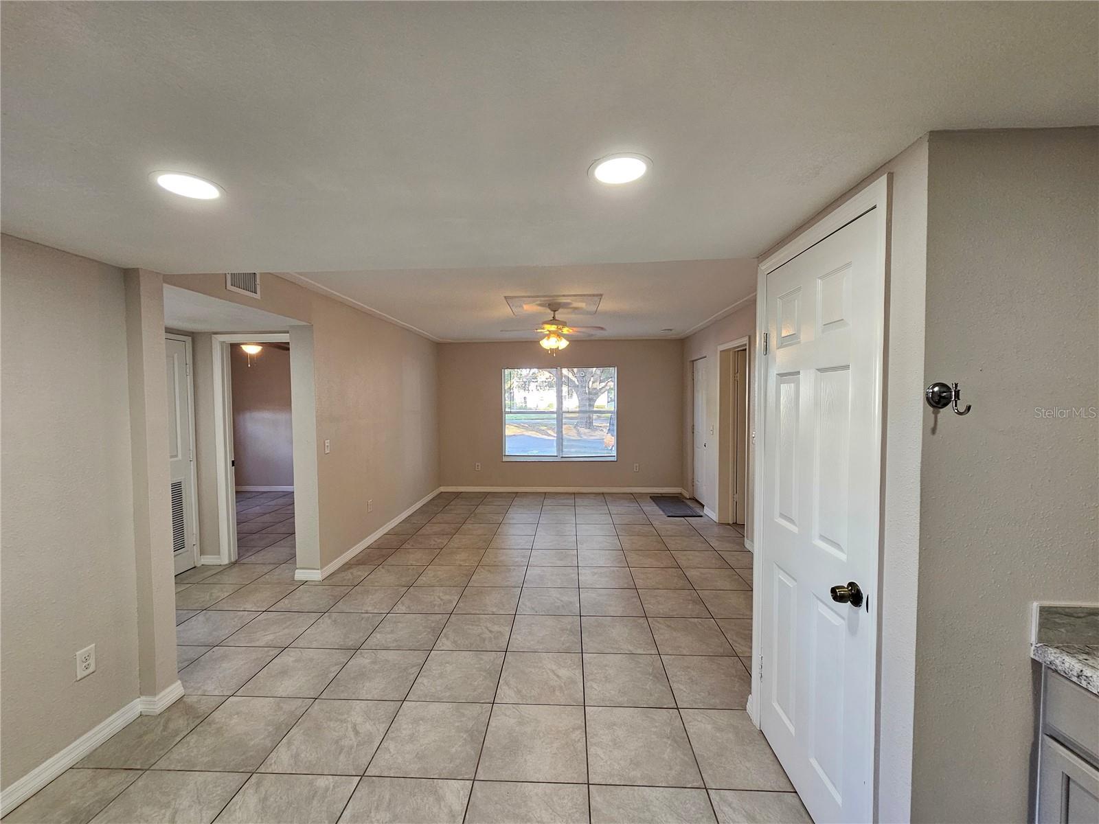 8200 FAIRWAYS CIR #B102, OCALA, FL — photo 9