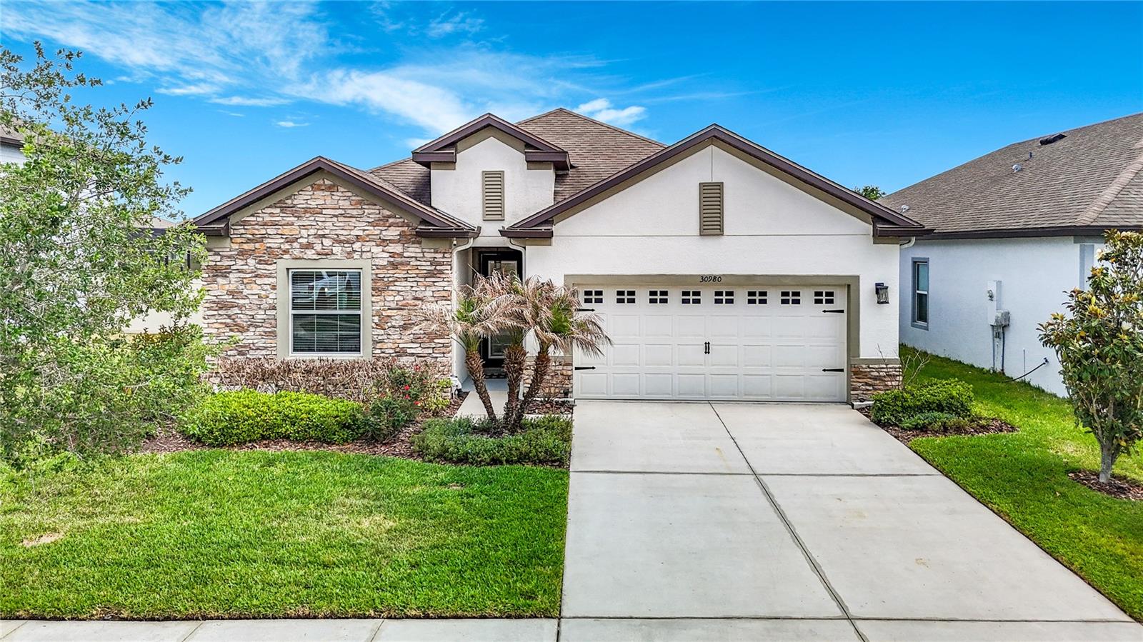 30980 JAZZ LEAF PL, SAN ANTONIO, FL — photo 2