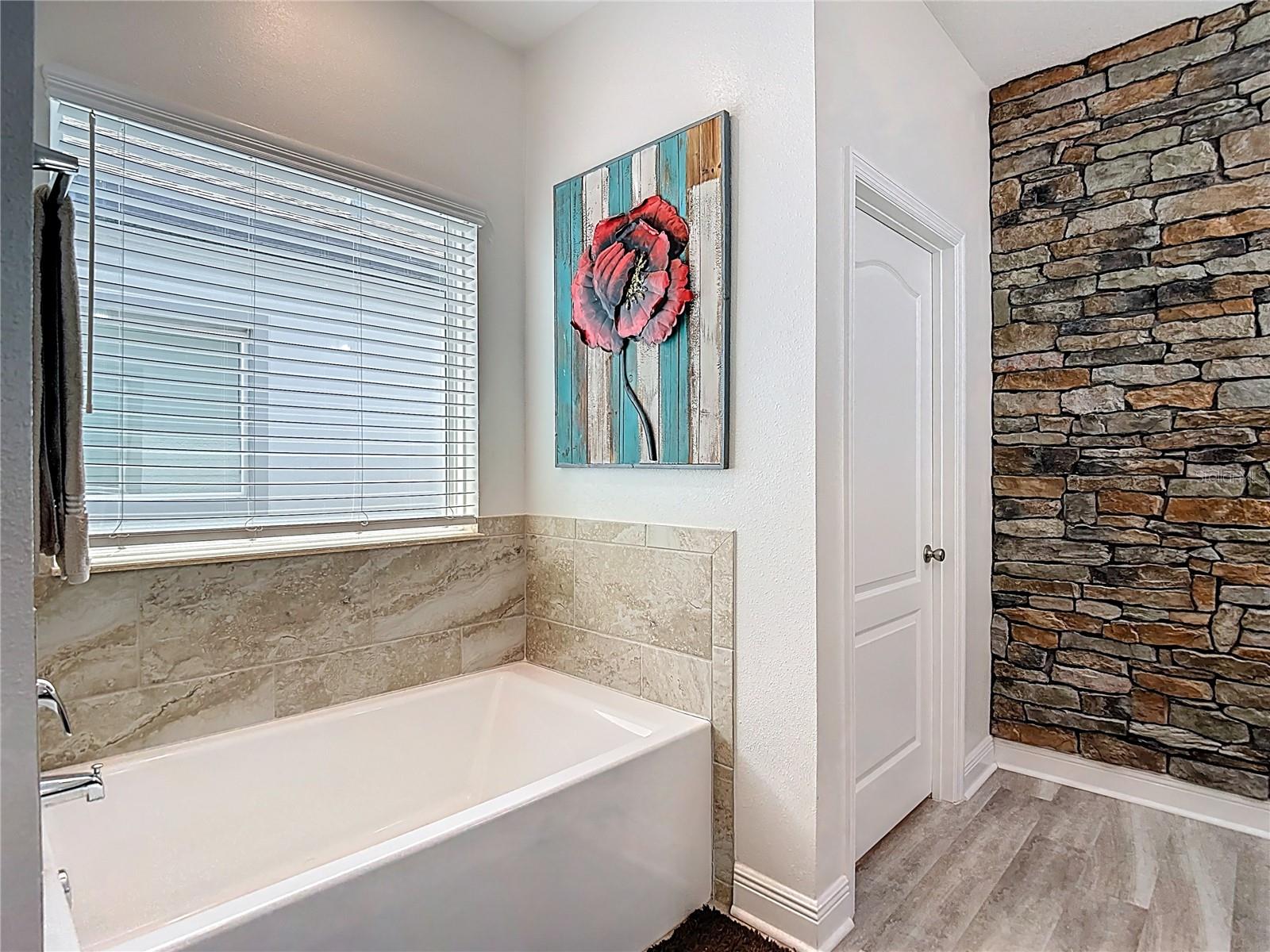 30980 JAZZ LEAF PL, SAN ANTONIO, FL — photo 25