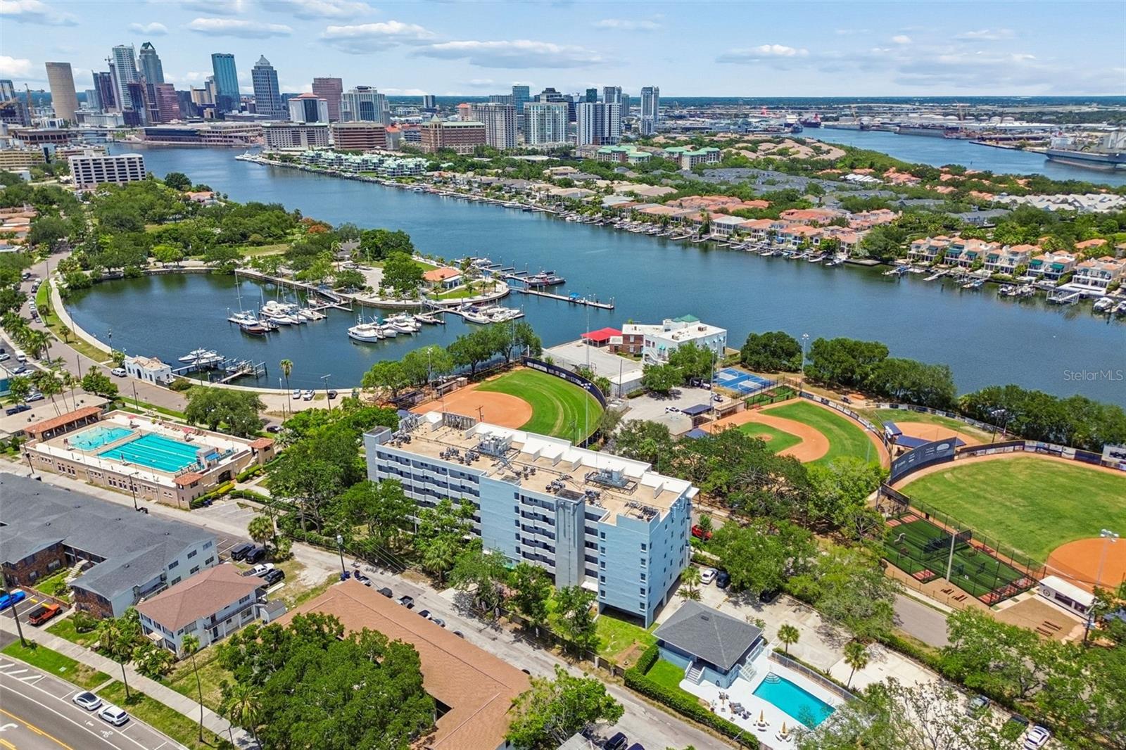 160 COLUMBIA DR #206, TAMPA, FL — photo 2