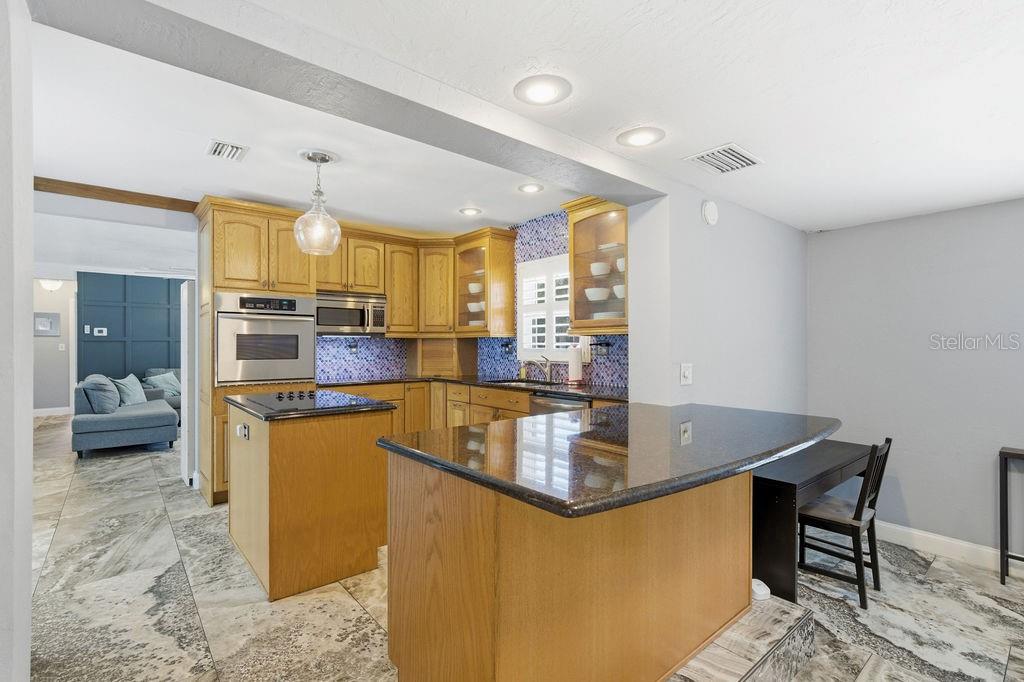 6901 17TH LN N, ST PETERSBURG, FL — photo 9