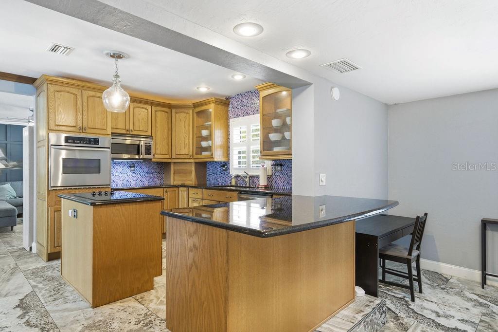 6901 17TH LN N, ST PETERSBURG, FL — photo 10
