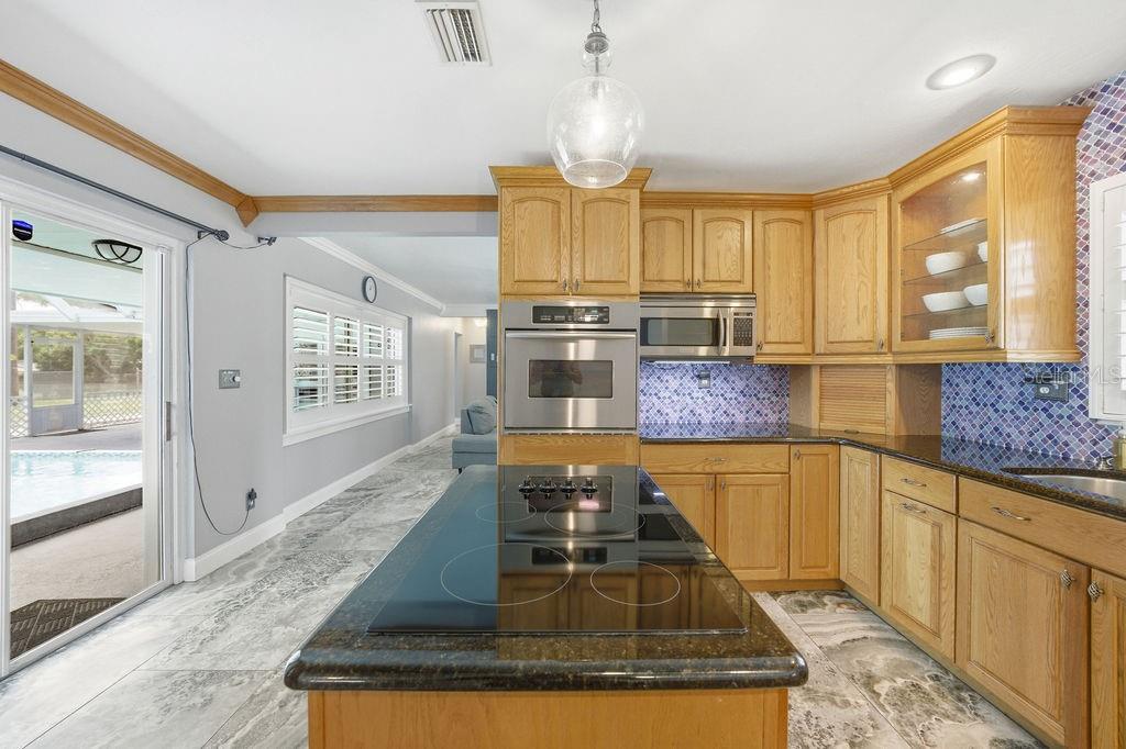 6901 17TH LN N, ST PETERSBURG, FL — photo 11