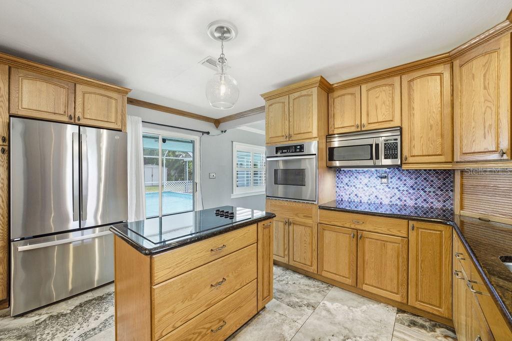6901 17TH LN N, ST PETERSBURG, FL — photo 12