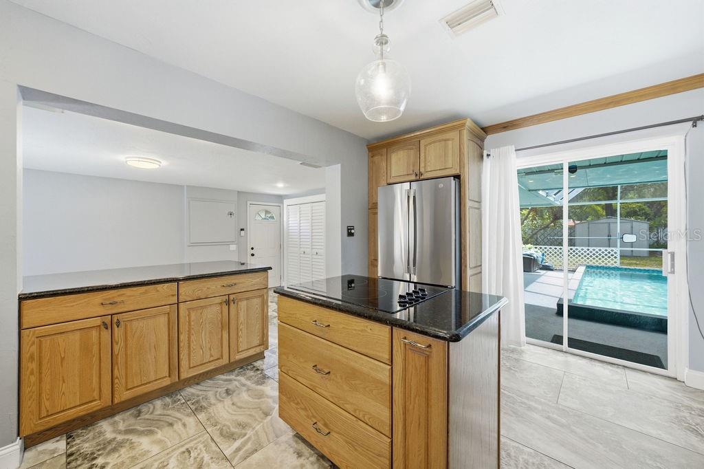 6901 17TH LN N, ST PETERSBURG, FL — photo 15
