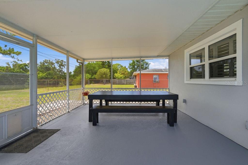 6901 17TH LN N, ST PETERSBURG, FL — photo 41
