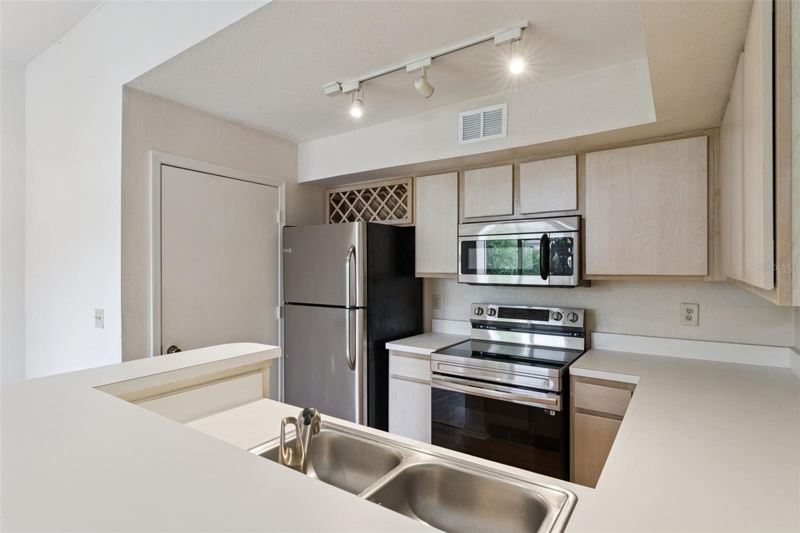 7270 WESTPOINTE BLVD #931, ORLANDO, FL — photo 10