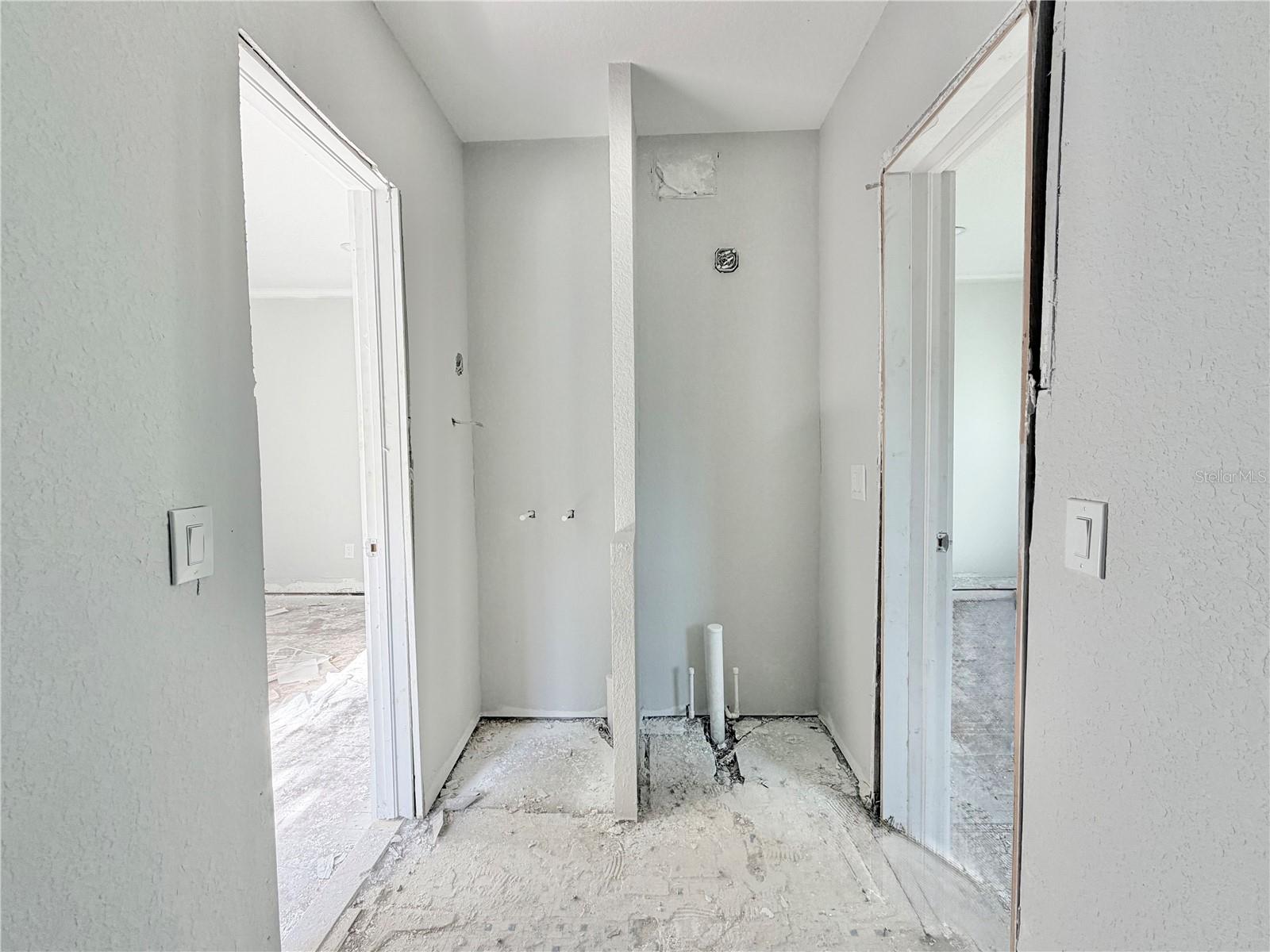 664 MANDALAY AVE, CLEARWATER BEACH, FL — photo 26