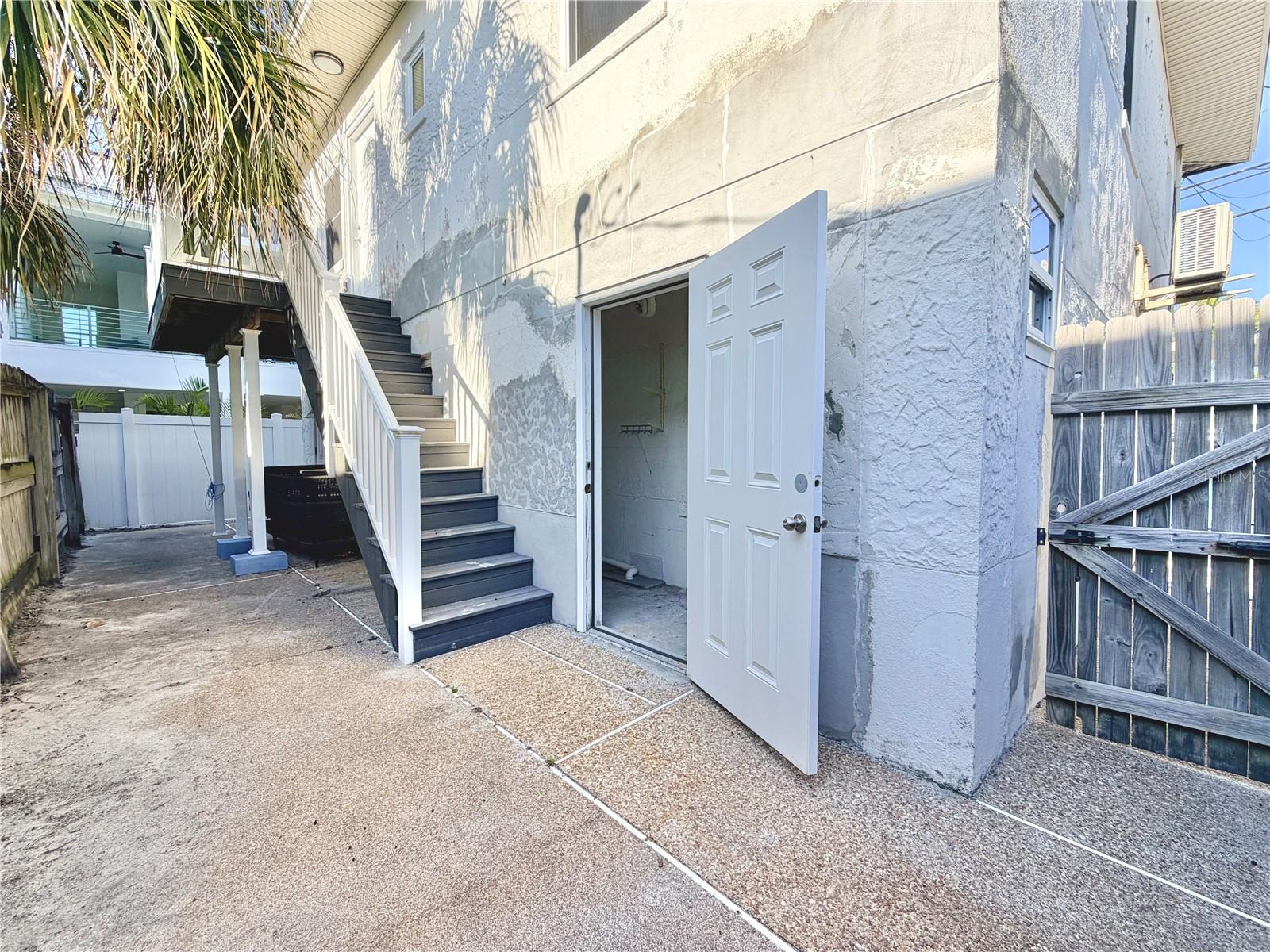 664 MANDALAY AVE, CLEARWATER BEACH, FL — photo 47