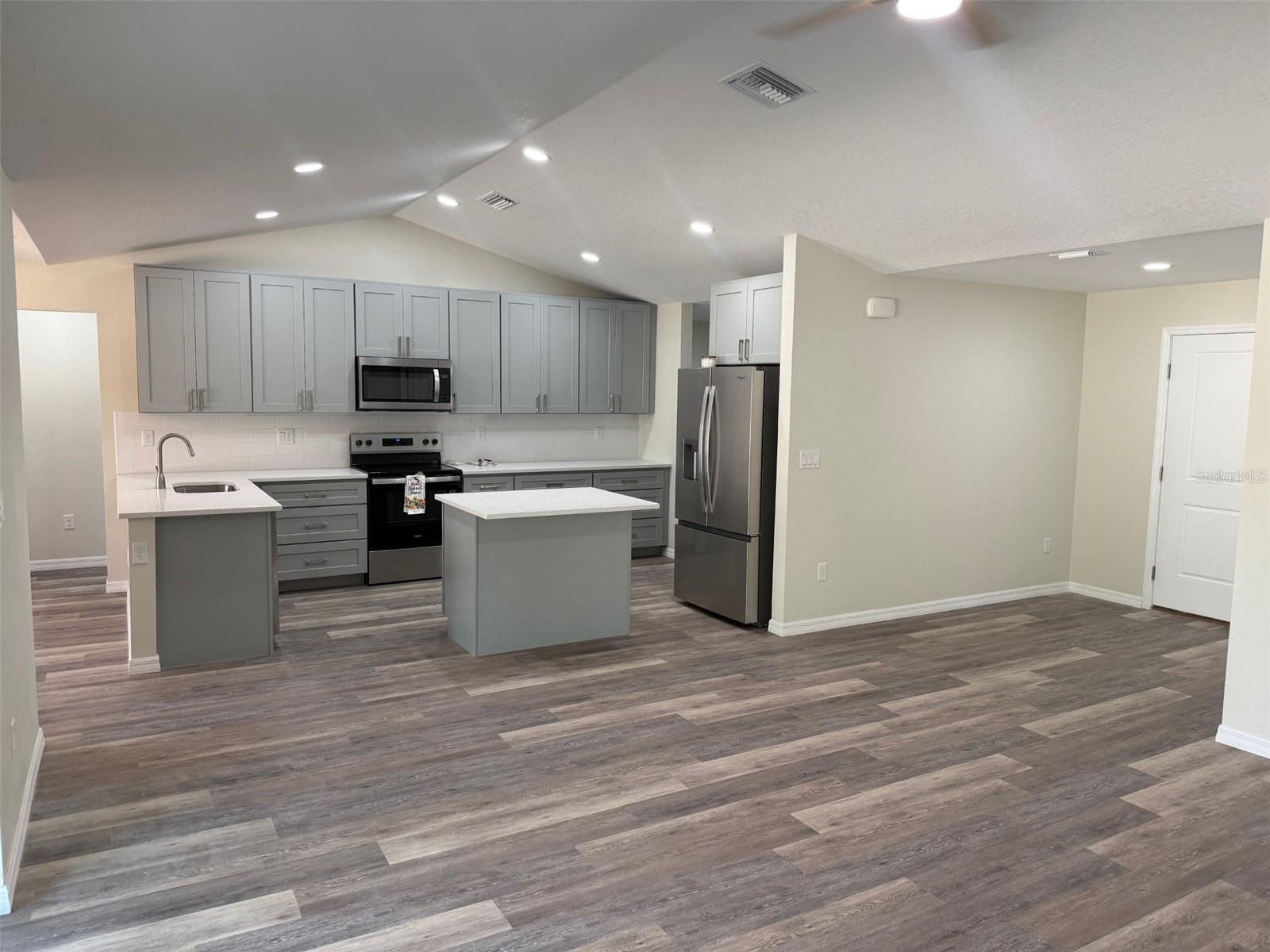 13465 CANYON SWALLOW RD, WEEKI WACHEE, FL — photo 5