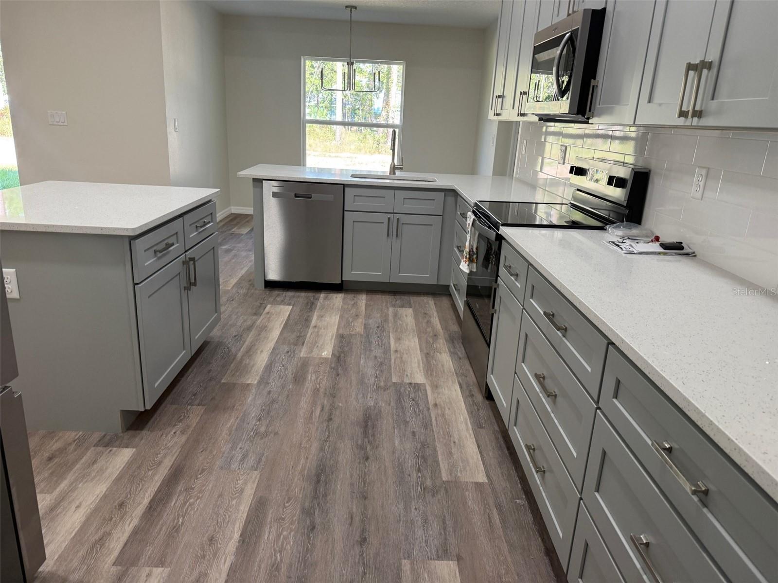 13465 CANYON SWALLOW RD, WEEKI WACHEE, FL — photo 8
