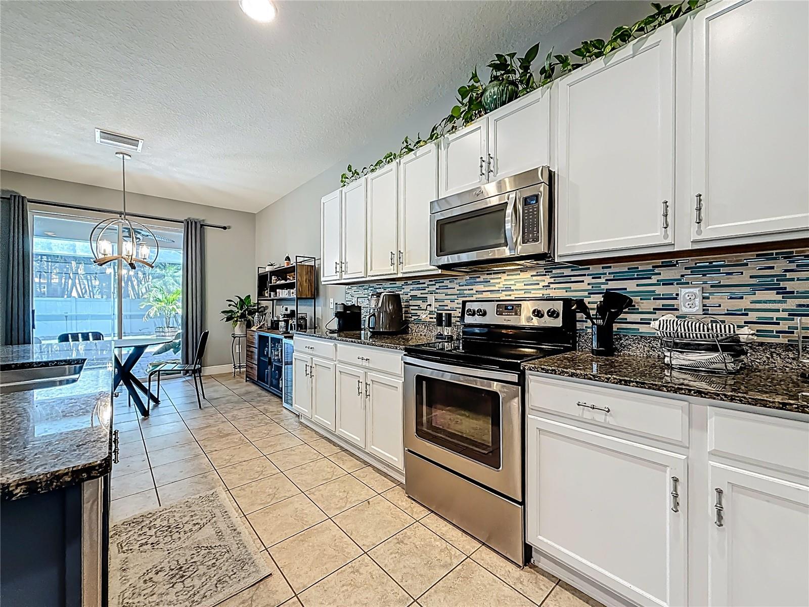 10193 GRAND OAK CIR, MADEIRA BEACH, FL — photo 17