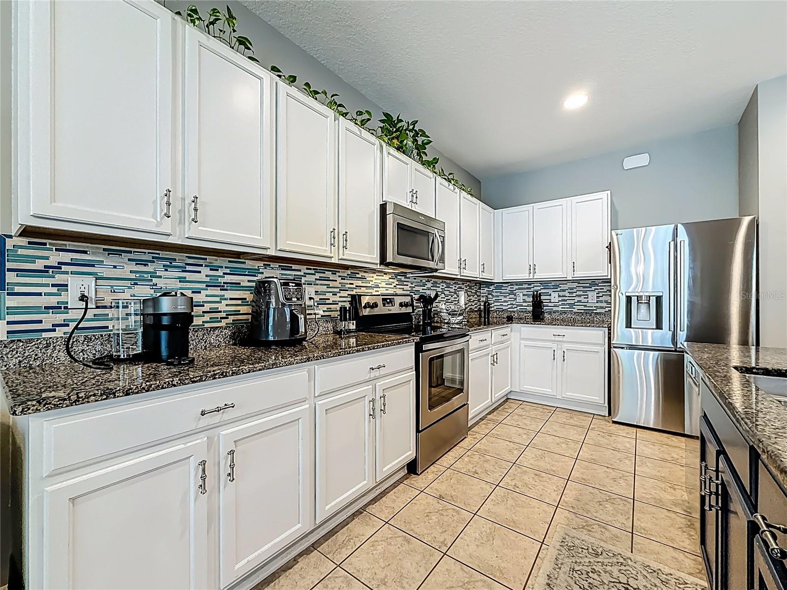 10193 GRAND OAK CIR, MADEIRA BEACH, FL — photo 19