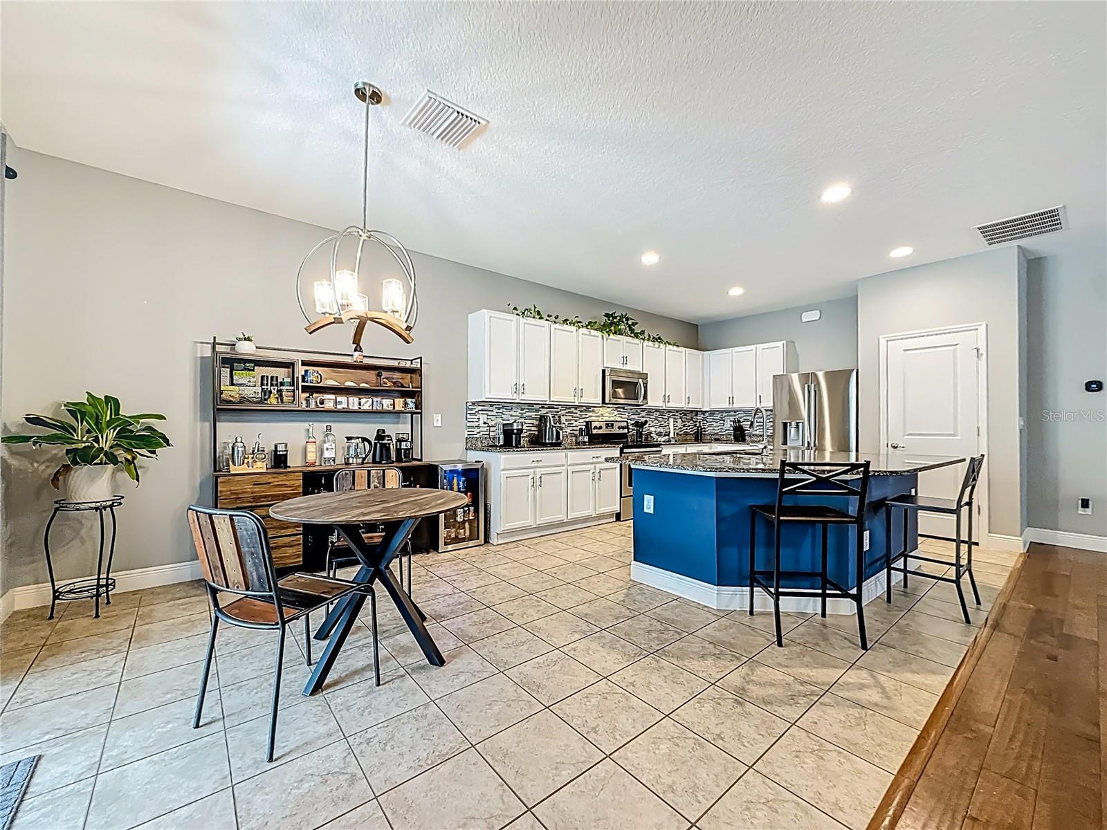 10193 GRAND OAK CIR, MADEIRA BEACH, FL — photo 24