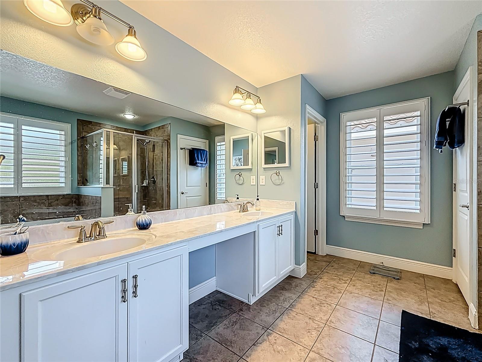 10193 GRAND OAK CIR, MADEIRA BEACH, FL — photo 33