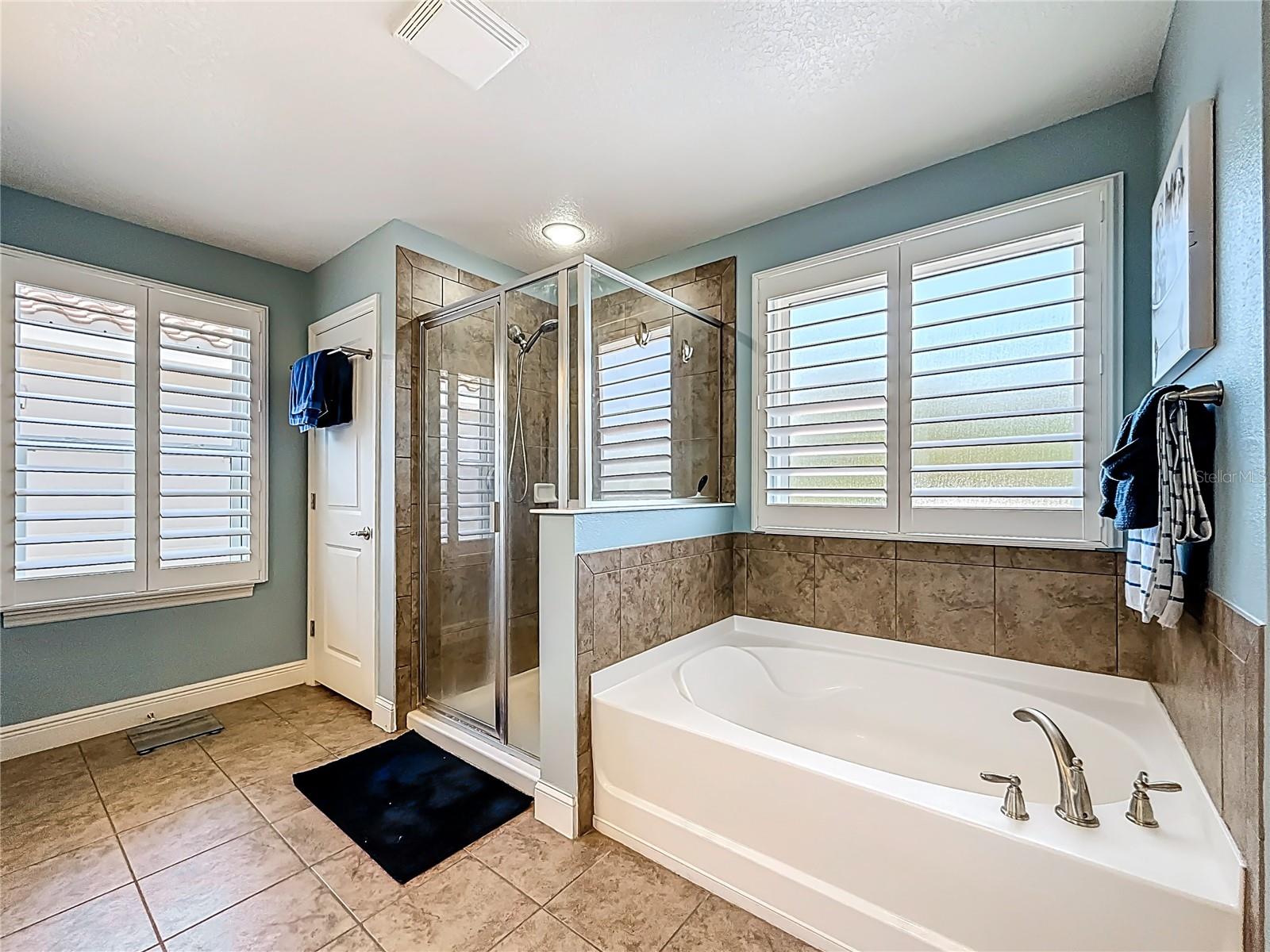 10193 GRAND OAK CIR, MADEIRA BEACH, FL — photo 34