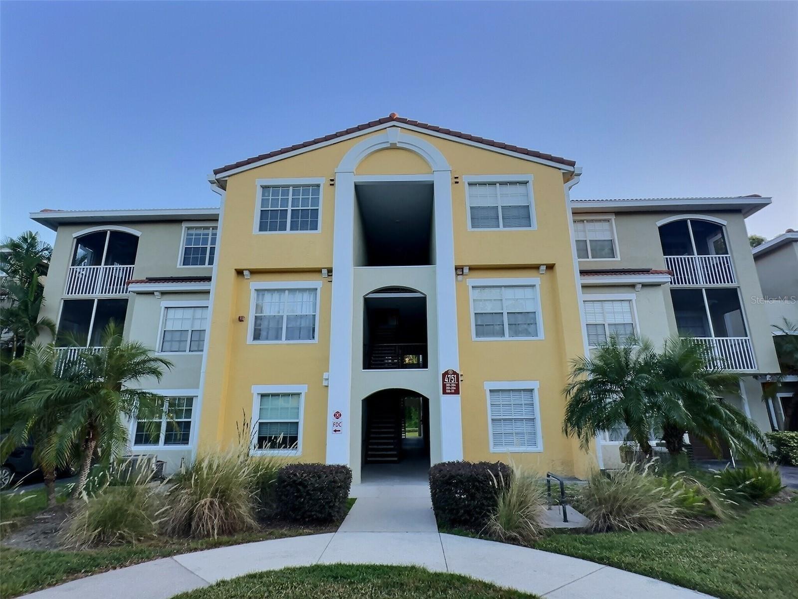 4751 TRAVINI CIR #4-105, SARASOTA, FL — photo 2